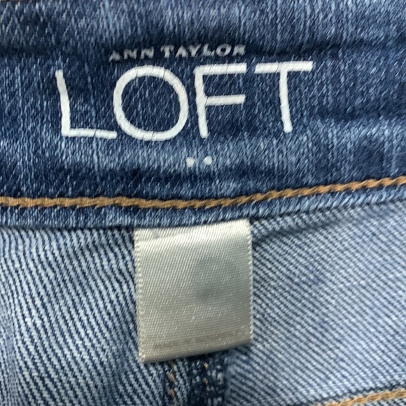 LOFT straight leg jeans. Size 10. - Picture 7 of 8
